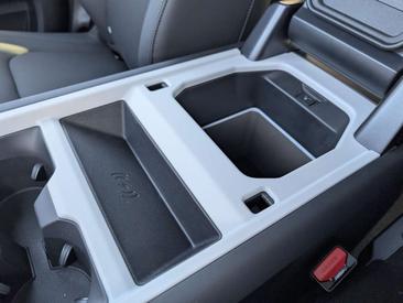Land Rover Defender 110 D250 X-Dynamic SE Komfort Pano AHK — photo 20