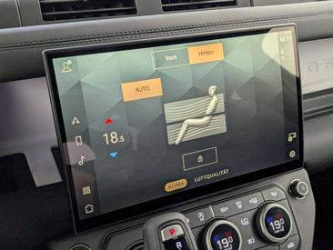 Land Rover Defender 110 D250 X-Dynamic SE Komfort Pano AHK — photo 26
