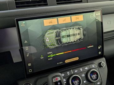 Land Rover Defender 110 D250 X-Dynamic SE Komfort Pano AHK — photo 27