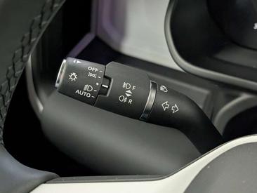 Land Rover Defender 110 D250 X-Dynamic SE Komfort Pano AHK — photo 42