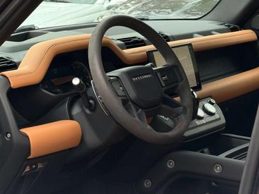 Land Rover Defender 110 Carpathian Edition V8 — photo 10