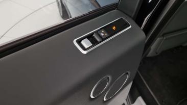 Land Rover Range Rover Vogue Auto 3.0 SdV6 — photo 23