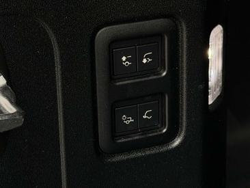 Land Rover Defender 110 Carpathian Edition V8 — photo 23
