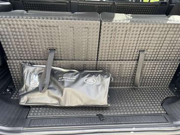 Land Rover Defender 110 First Edition AWD Auto 7 Posti 2.0 SD4 240 — photo 19