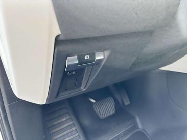 Land Rover Defender 110 First Edition AWD Auto 7 Posti 2.0 SD4 240 — photo 22