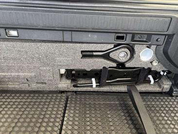 Land Rover Defender 110 First Edition AWD Auto 7 Posti 2.0 SD4 240 — photo 40