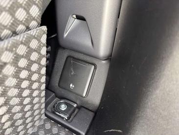 Land Rover Defender 110 First Edition AWD Auto 7 Posti 2.0 SD4 240 — photo 41