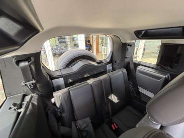 Land Rover Defender 110 First Edition AWD Auto 7 Posti 2.0 SD4 240 — photo 47
