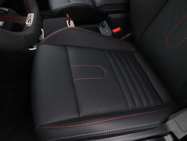 Mini Countryman JCW Electric — photo 18