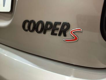 Mini Cabrio COOPER S — photo 8
