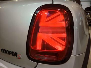 Mini Cabrio COOPER S — photo 9