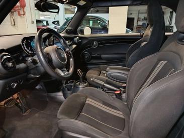 Mini Cabrio COOPER S — photo 17