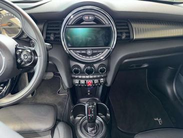 Mini Cabrio COOPER S — photo 18