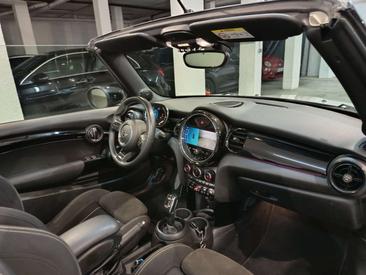 Mini Cabrio COOPER S — photo 31