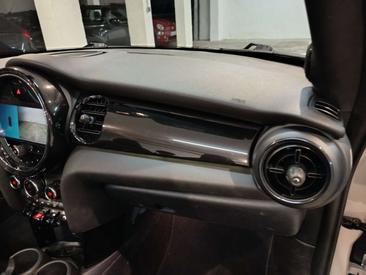 Mini Cabrio COOPER S — photo 32