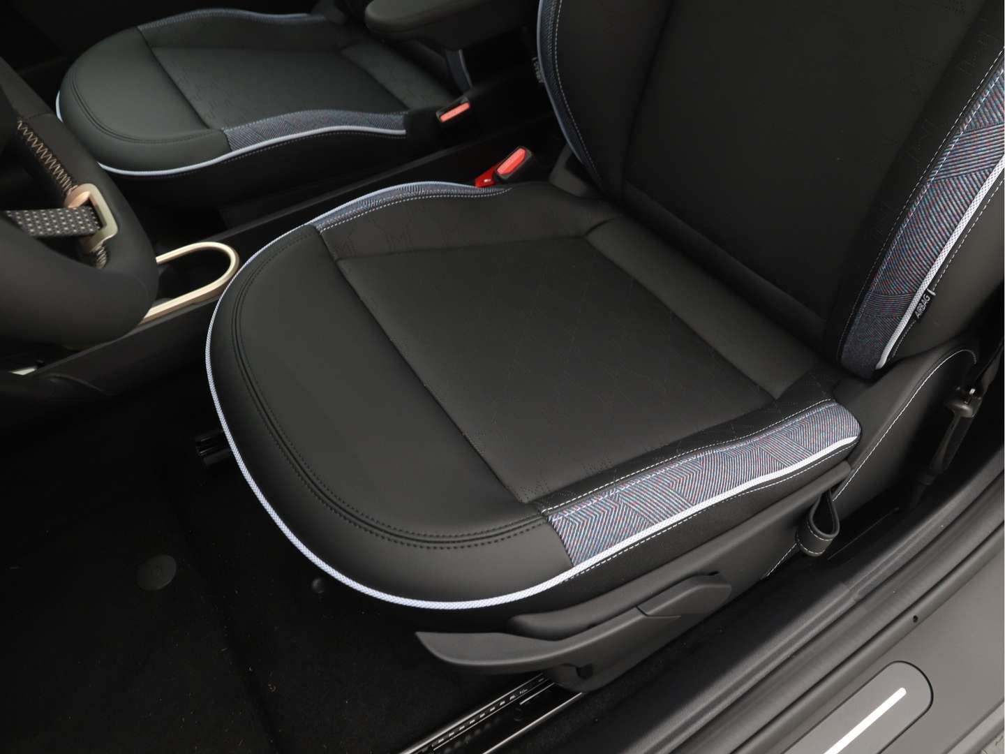 Mini 3 Portes Cooper E Classic - 2025 - Joinsteer - #10