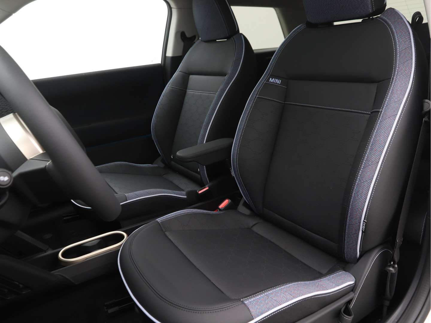 Mini 3 Portes Cooper E Classic - 2025 - Joinsteer - #11