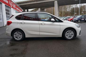 BMW 218 Active Tourer 218d XDrive — photo 4