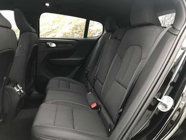 Volvo C40 Recharge Core — photo 10