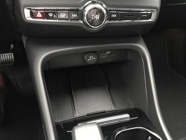 Volvo C40 Recharge Core — photo 18