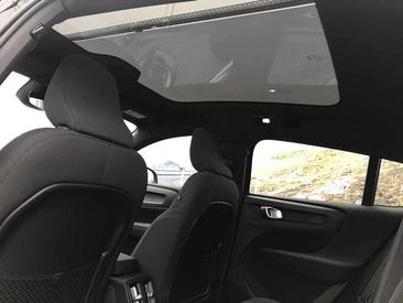 Volvo C40 Recharge Core — photo 19