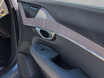 Volvo XC90 B5 INSCRIPTION — photo 20