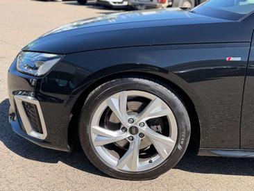 Audi A4 S Line Avant 35 TDI — photo 8