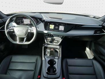 Audi E-tron GT — photo 4