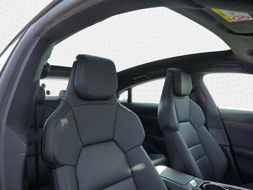 Audi E-tron GT — photo 10