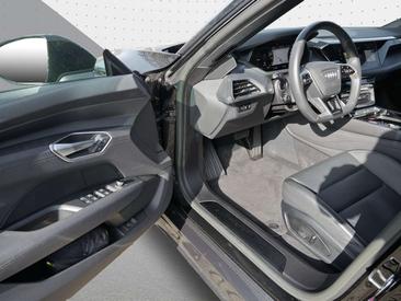 Audi E-tron GT — photo 14