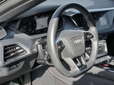 Audi E-tron GT — photo 19
