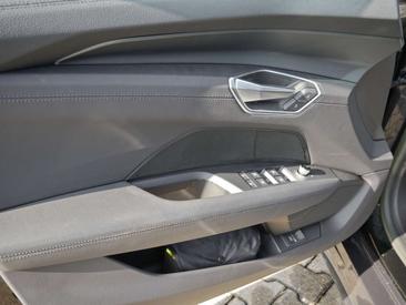 Audi E-tron GT — photo 21