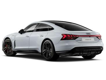 Audi E-tron GT — photo 4
