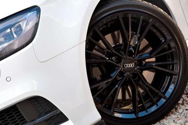 Audi S3 — photo 7