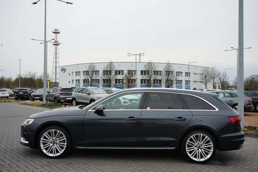 Audi A4 S Line Avant 45 TFSI — photo 9