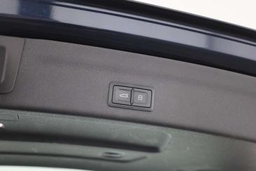 Audi A6 Avant Design 45 TFSI — photo 24