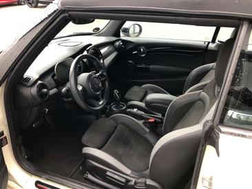 Mini Cabrio John Cooper Works JCW Trim — photo 9