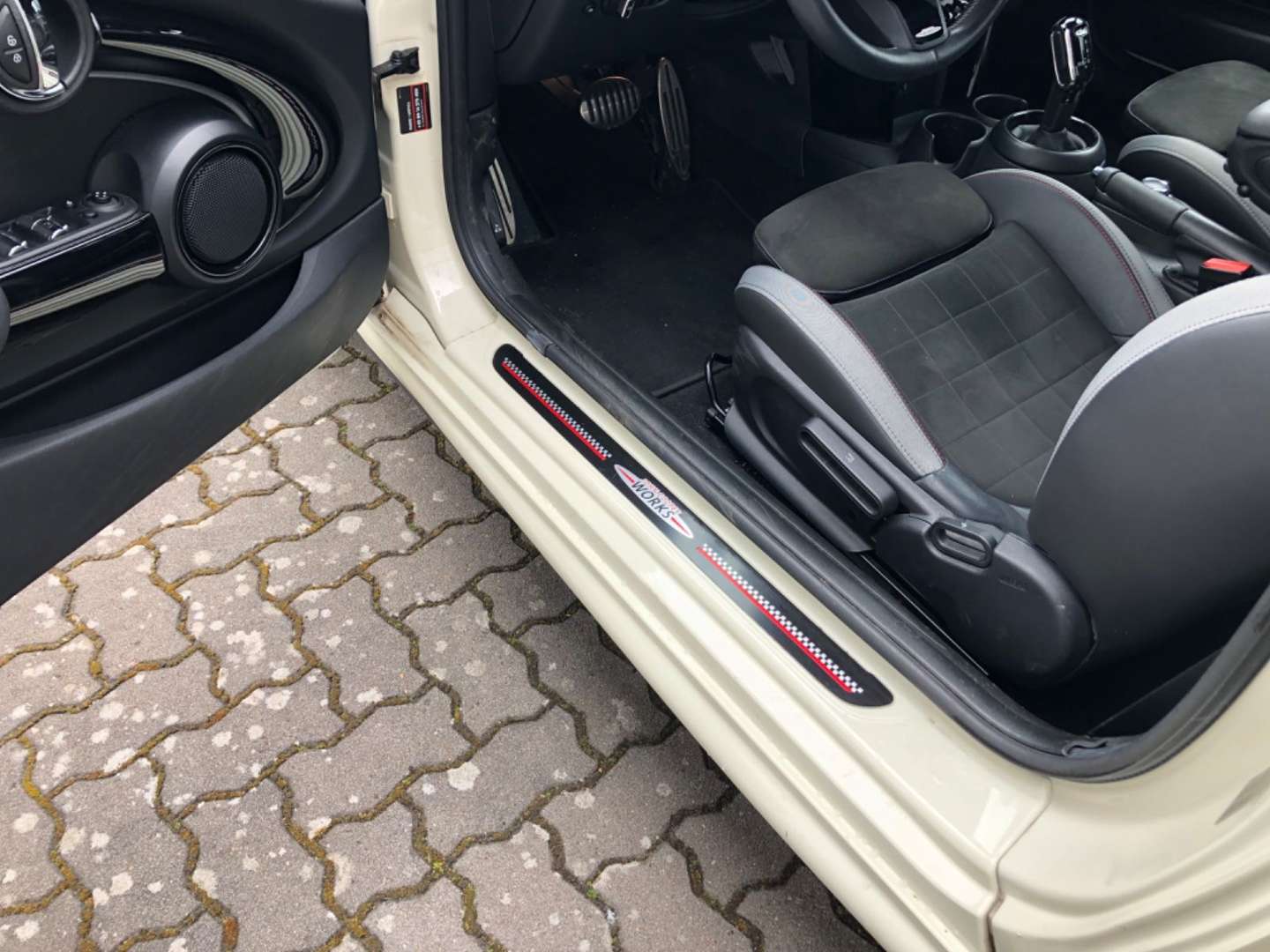 Mini Cabrio John Cooper Works JCW Trim - 2021 - Joinsteer - #11