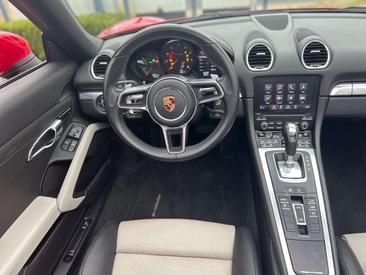 Porsche 718 Boxster — photo 10