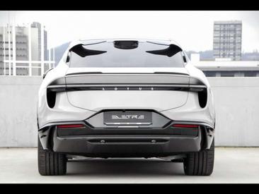 Lotus Eletre — photo 6