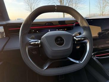 Lotus Eletre 450 4WD — photo 13