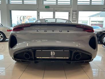 Lotus Emira — photo 12
