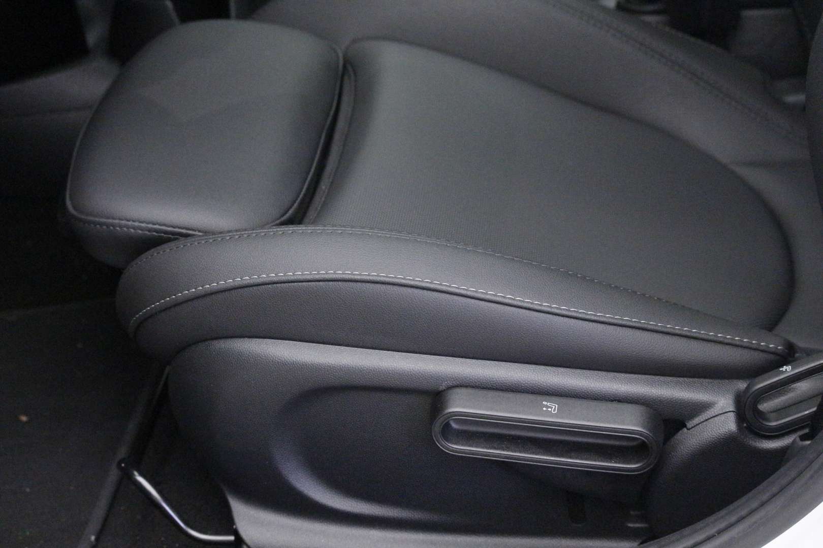 Mini 5 Portes Cooper Edition Camden - 2023 - Joinsteer - #14
