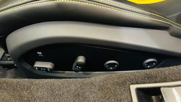 Ferrari F8 Tributo — photo 38