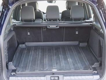 Land Rover Discovery R-Dynamic SE D250 AWD — photo 10