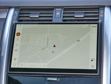 Land Rover Discovery R-Dynamic SE D250 AWD — photo 11