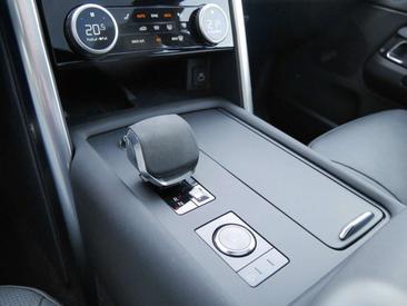 Land Rover Discovery R-Dynamic SE D250 AWD — photo 14