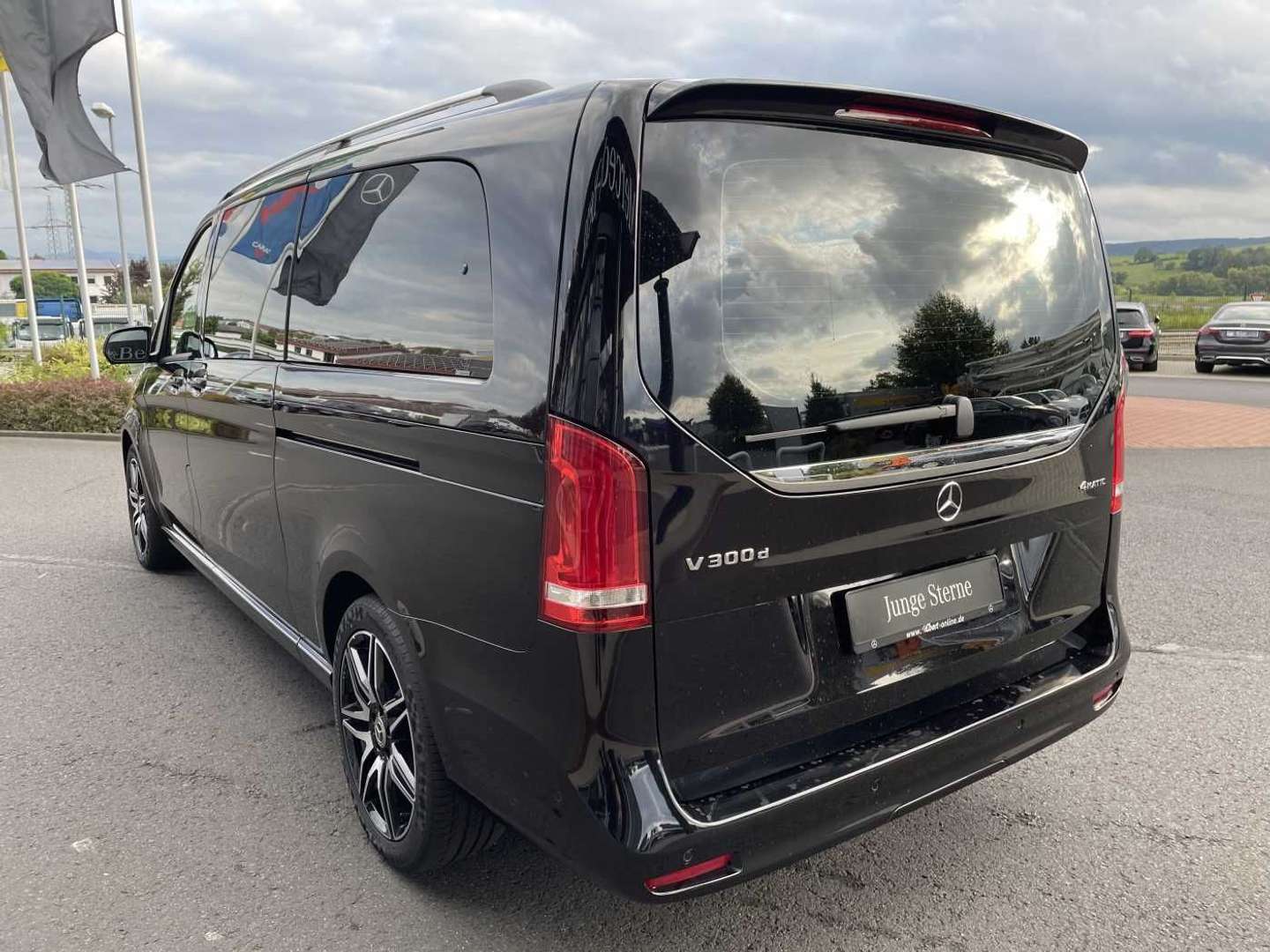 Mercedes V 300d 300 AMG Line - 2025 - Joinsteer - #3