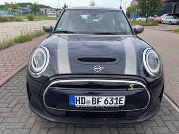 Mini 3 Portes Classic Cooper SE — photo 5