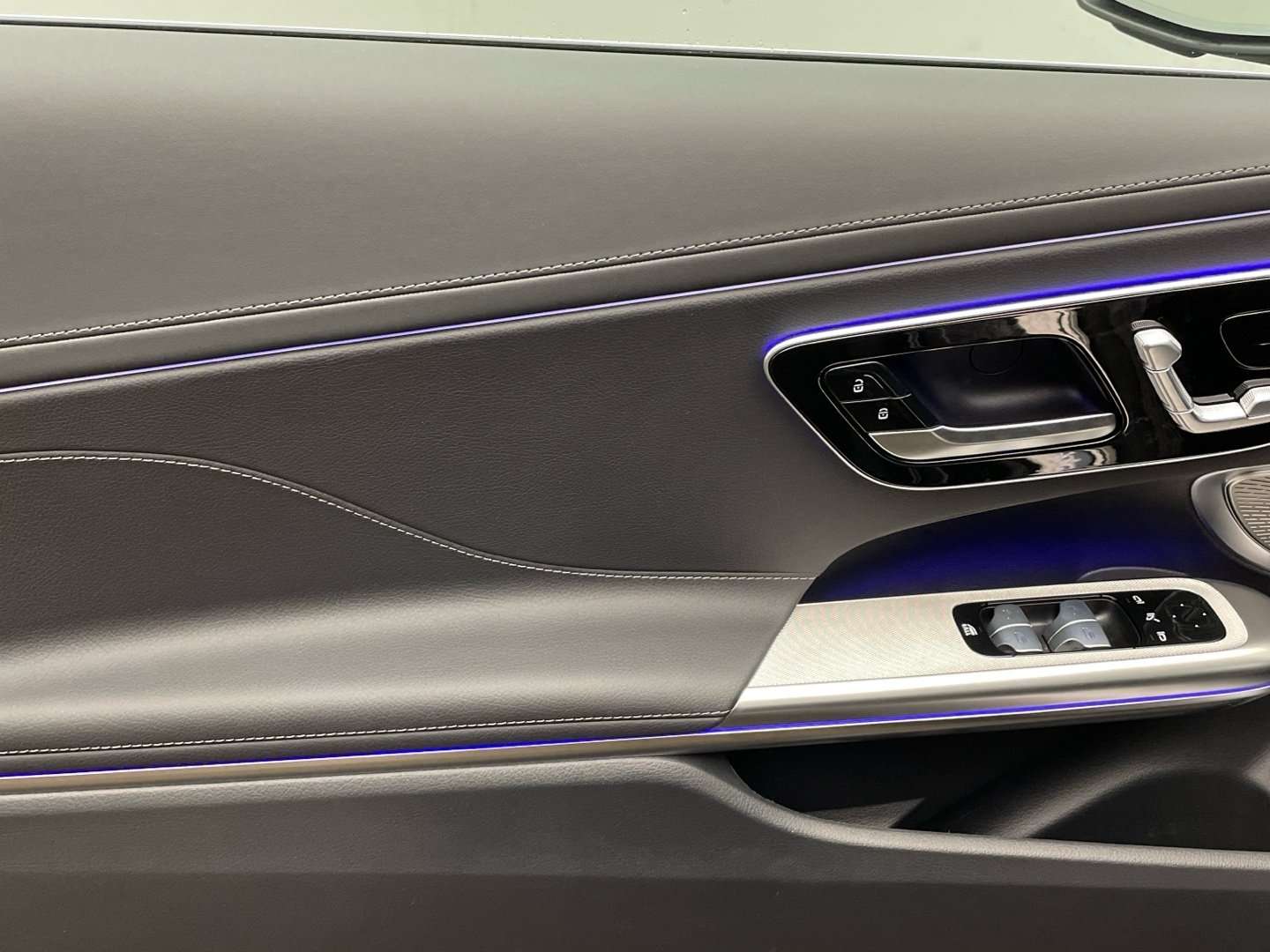 Mercedes Classe C Cabriolet 220 AMG LINE - 2025 - Joinsteer - #10